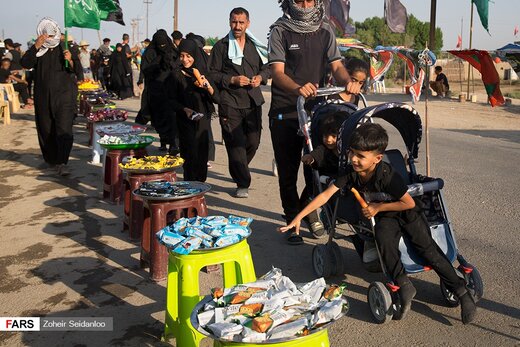 زائران اربعین حسینی در منطقه چبایش عراق