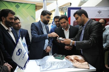 رونمایی از «واحد کنترل الکترونیک خودرو» ساخت متخصصان ایران خودرو

