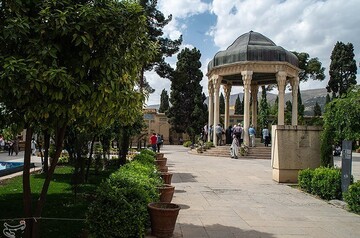 آرامگاه حافظ