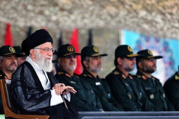 رهبر انقلاب: رفتار آمریکایی‌ها، عزت سپاه را بیشتر کرد