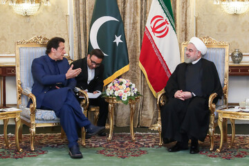 دیدار روحانی با نخست وزیر پاکستان