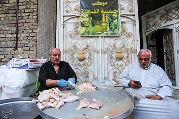 موکب‌های خدمت رسانی به زائرین اربعین حسینی در اطراف بین‌الحرمین