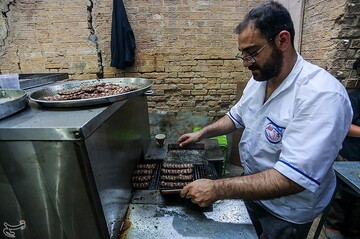 موکب‌های خدمت رسانی به زائرین اربعین حسینی در اطراف بین‌الحرمین