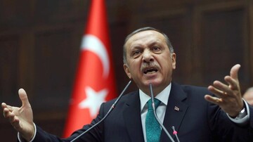 بیانیه شدیداللحن اردوغان در واکنش به توافق دولت سوریه با شبه‌نظامیان کُرد 