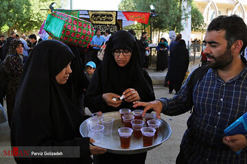 بازگشت زائران اربعین حسینی از مرز مهران