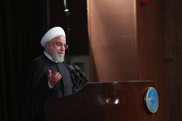 روحانی: اگر در مسائل استراتژیک به نتیجه نرسیدیم، همه‌پرسی کنیم