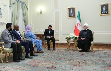 روحانی: دوستان ما مواضع قاطع‌تری در مقابل اقدامات غیرانسانی آمریکا اتحاذ کنند