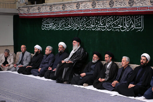 مراسم عزاداری اربعین حسینی با حضور هیئت‌های دانشجویی در حسینیه امام خمینی(ره)