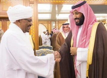 اذعان وزیر دفاع اسبق سودان به دریافت پول از ولیعهد عربستان توسط عمر البشیر
