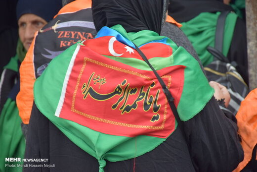 بدرقه زائران خارجی اربعین در مرز زمینی آستارا
