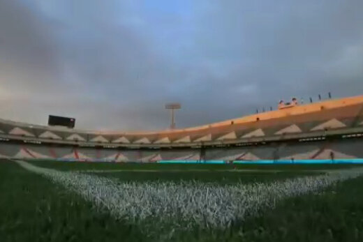 خبری خوب برای فوتبال/تماشاگران به استادیوم برمی‌گردند؟