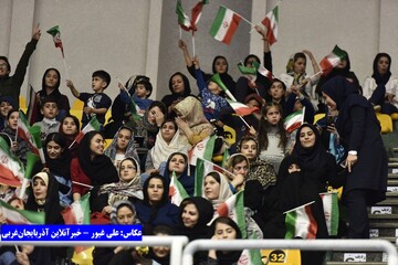 حمایت پرشور بانوان در دیدار ایران و جمهوری قرقیز