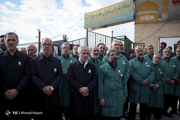 زائران در مسیر حرم امام رضا(ع)