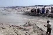 فیلم | مَد کم سابقه دریای عمان در سواحل جاسک