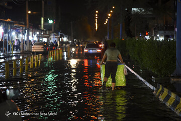 تهران و البرز به صورت پراکنده بارانی است؛ وزش باد در انتظار پایتخت