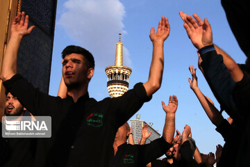 عزاداری روز شهادت امام رضا علیه‌السلام در حرم رضوی