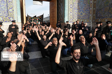 عزاداری روز شهادت امام رضا علیه‌السلام در حرم رضوی