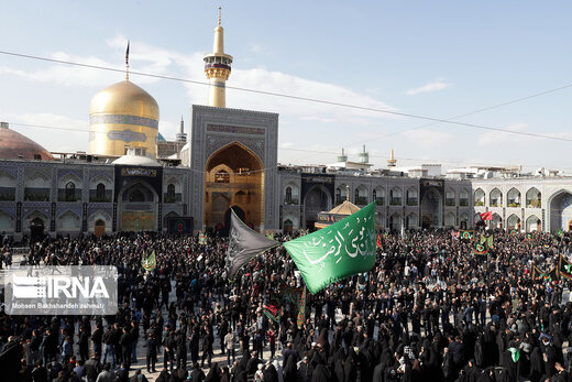 عزاداری روز شهادت امام رضا علیه‌السلام در حرم رضوی