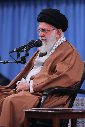 دیدار دانشجویان و دانش‌آموزان با رهبر معظم انقلاب اسلامی