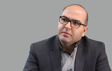 دیاکو حسینی : گریزناپذیر است /  امید واهی برجامی نبندید