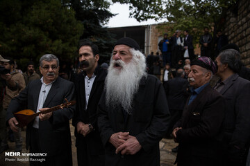 زندگی درتاروپودتنبور
