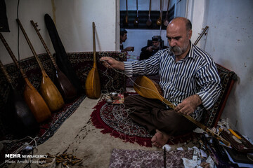 زندگی درتاروپودتنبور