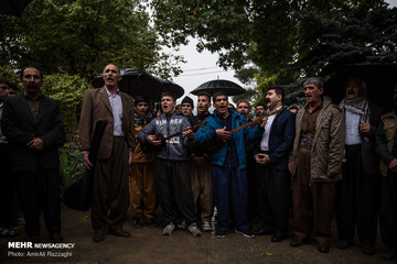 زندگی درتاروپودتنبور