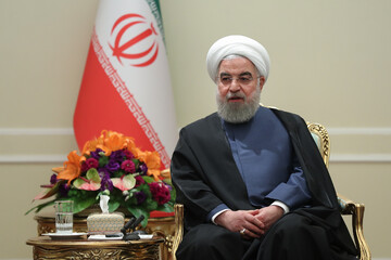 دیدار عیدانه جمعی از اعضای هیئت دولت و مسولین با رئیس جمهور