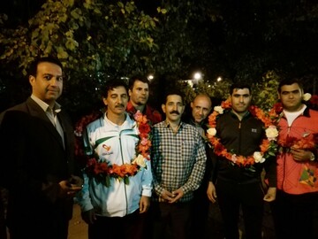 استقبال مدیرکل ورزش و جوانان استان از قهرمانان پارالمپیکی لرستان 