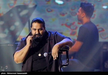 رضا صادقی هم به مهاجرت مهناز افشار واکنش نشان داد