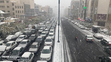 برف پایزی تهران راسفیدپوش کرد