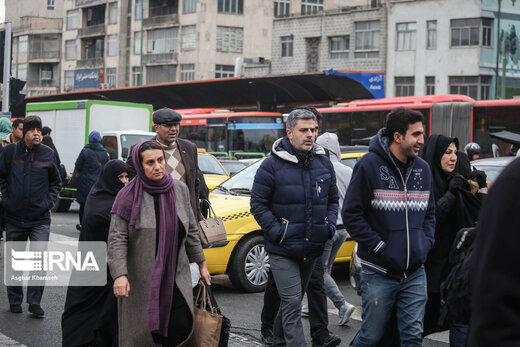 تردد مردم با حمل و نقل عمومی در تهران