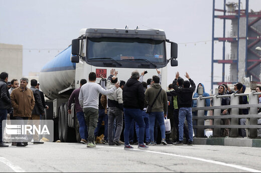 ببینید | جدیدترین تصاویر منتشرشده در ایرنا از اعتراضات به گرانی قیمت بنزین در شهرهای مختلف کشور