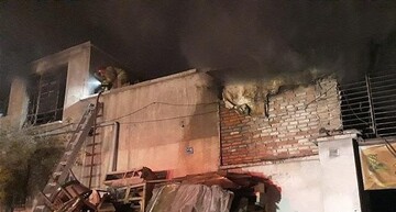 یک کارگاه مبل در جنوب تهران آتش‌ گرفت/ تصاویر