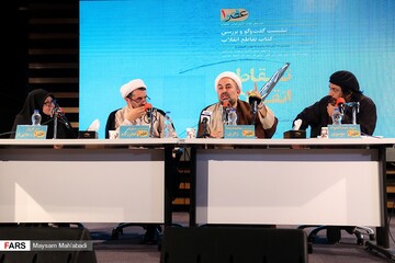 زائری: هم سیاه‌نمایی و هم سفیدنمایی غیرواقعی ظلم به انقلاب است