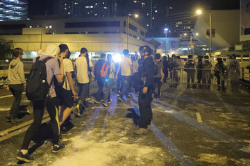 دانشگاه پلی‌تکنیک هنگ‌کنگ همچنان در محاصره است/عکس