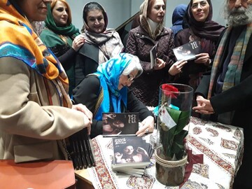 پری ملکی؛ خواننده‌ای که بسیاری او را نمی‌شناسند