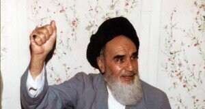جایگاه بسیج در نگاه امام راحل و رهبر انقلاب/قضیه سروصدای امروز مقابله با آمریکاست