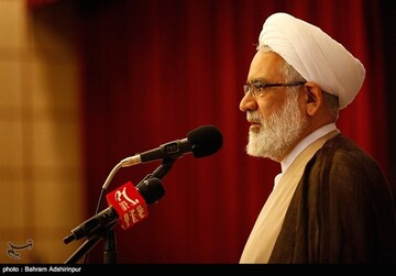 تکذیب خبر مخالفت رئیسی با تصویب بنزین ۱۲۰۰ تومانی