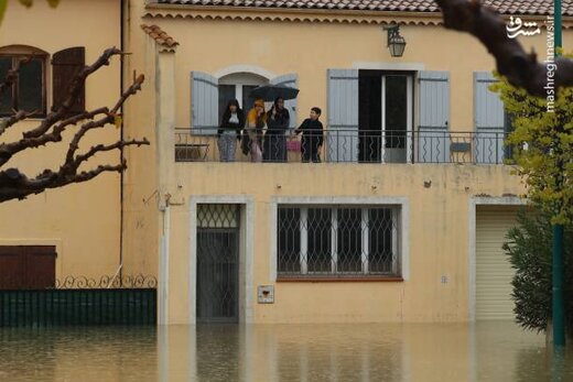 غرق شدن خودروها در سیل فرانسه