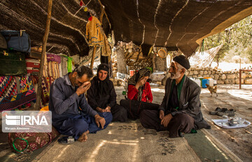 زنان چشمه