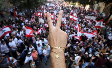 لبنانی ها برای انقلابی تازه متحد شده اند