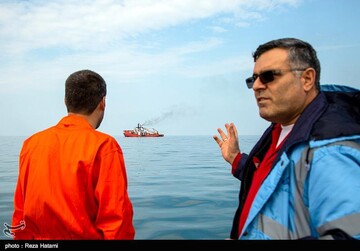 عملیات پاکسازی جزیره خارگ از آلودگی نفتی