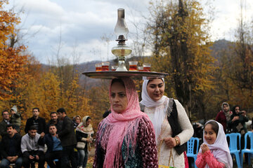 عروس بران محلی در جشنواره فرهنگی اربادوشاب
