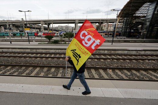 اعتصاب و درگیری گسترده در فرانسه
