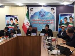 پیش بینی روزنامه جمهوری اسلامی:این همه کاندیدای جناح راست، آنها را در رسیدن به لیست واحد دچار تشتت می کند