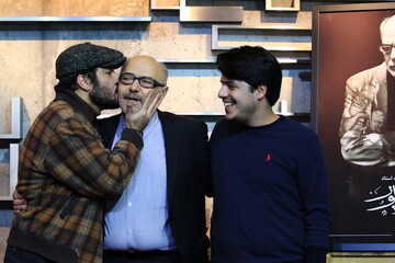 بزرگداشت اکبر زنجانپور با حضور سعید پورصمیمی، خسرو سینایی و نوید محمدزاده