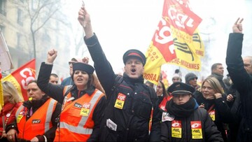 فرانسه در دوازدهمین روز اعتصاب/ تنش در پاریس ادامه دارد