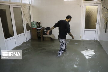 آب گرفتگی شدید در خیابانها و معابر و برخی منازل اهواز