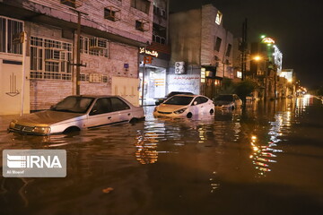 آب گرفتگی شدید در خیابانها و معابر و برخی منازل اهواز